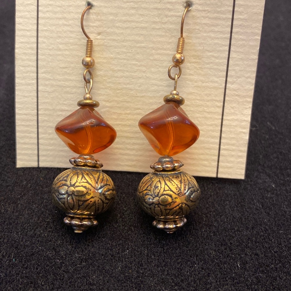 Glitz beads and beyond handcrafted g.f. Wire beaded earrings
